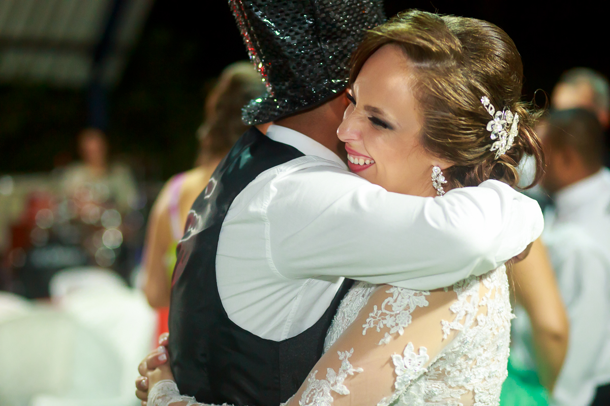 #felipevieirafotografo #felipevieirafotografia #fotografocasamentoguarapari #weddingphotographer #fotografiacasamentoguarapari #casamento #noiva #noivo  #vestidodenoiva #weddinginspiration #weddingdress #bridalmakeup #bridalhair #makeup #wedding #love #fe