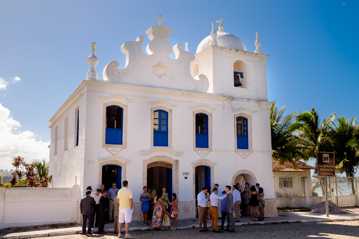 Casamento Guarapari, Festa de Casamento, Cerimonia igreja, Felipe Vieira Fotógrafo, felicidade, fotografia de casamento, vestido de noiva, entrada na igreja, Igrejinha, amor.