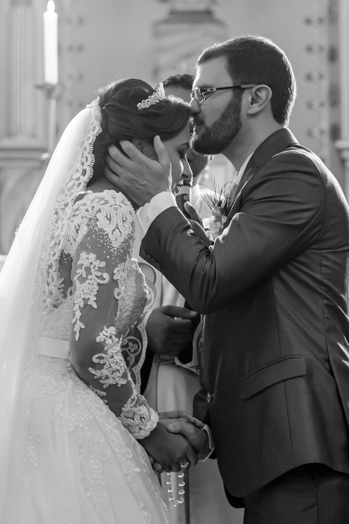 Casamento Guarapari, Festa de Casamento, Cerimonia igreja, Felipe Vieira Fotógrafo, felicidade, fotografia de casamento, vestido de noiva, entrada na igreja, Igrejinha, amor