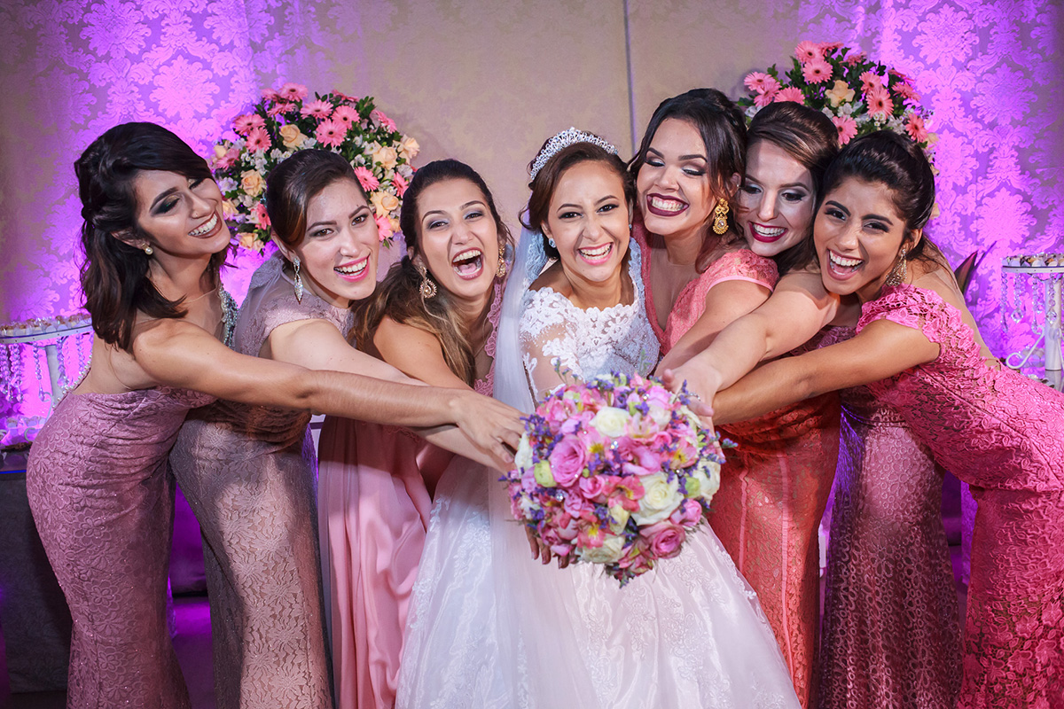 Casamento Guarapari, Festa de Casamento, Cerimonial Space Hall, Felipe Vieira Fotógrafo, noivos na festa, felicidade, guarapari, fotografia de casamento, bouquet, wedding party, noiva e madrinhas.