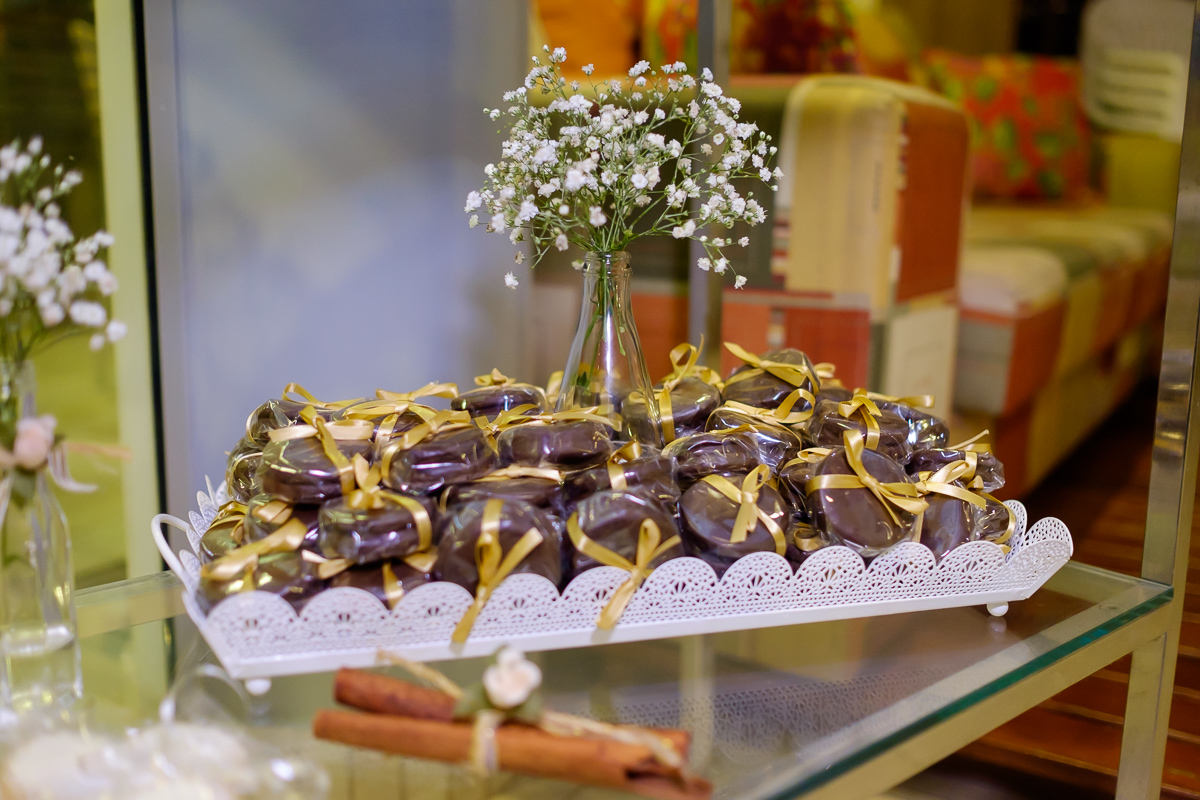 bolo de noivado, noivado em guarapari, felipe vieira fotografo, pousada serra negra, decoração para noivado, noivado, casamento guarapari