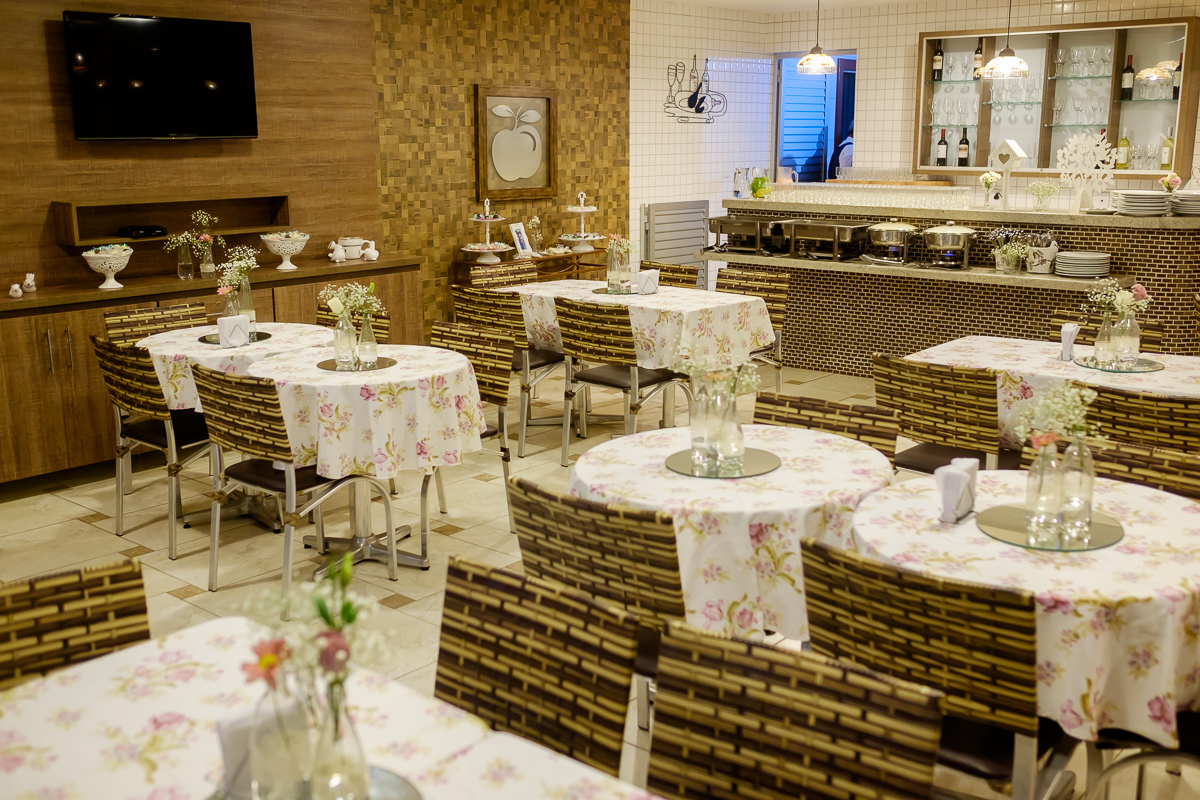 bolo de noivado, noivado em guarapari, felipe vieira fotografo, pousada serra negra, decoração para noivado, noivado, casamento guarapari
