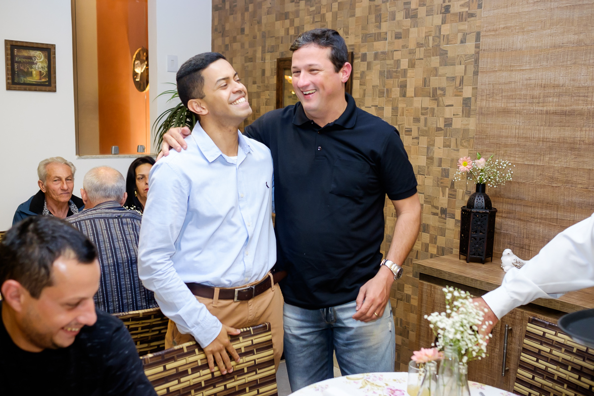 bolo de noivado, noivado em guarapari, felipe vieira fotografo, pousada serra negra, decoração para noivado, noivado, casamento guarapari