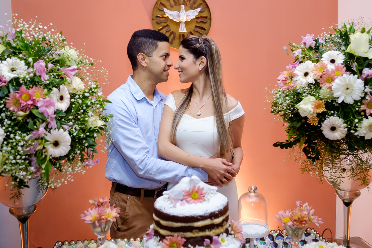 bolo de noivado, noivado em guarapari, felipe vieira fotografo, pousada serra negra, decoração para noivado, noivado, casamento guarapari