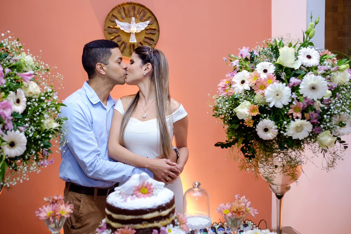 bolo de noivado, noivado em guarapari, felipe vieira fotografo, pousada serra negra, decoração para noivado, noivado, casamento guarapari