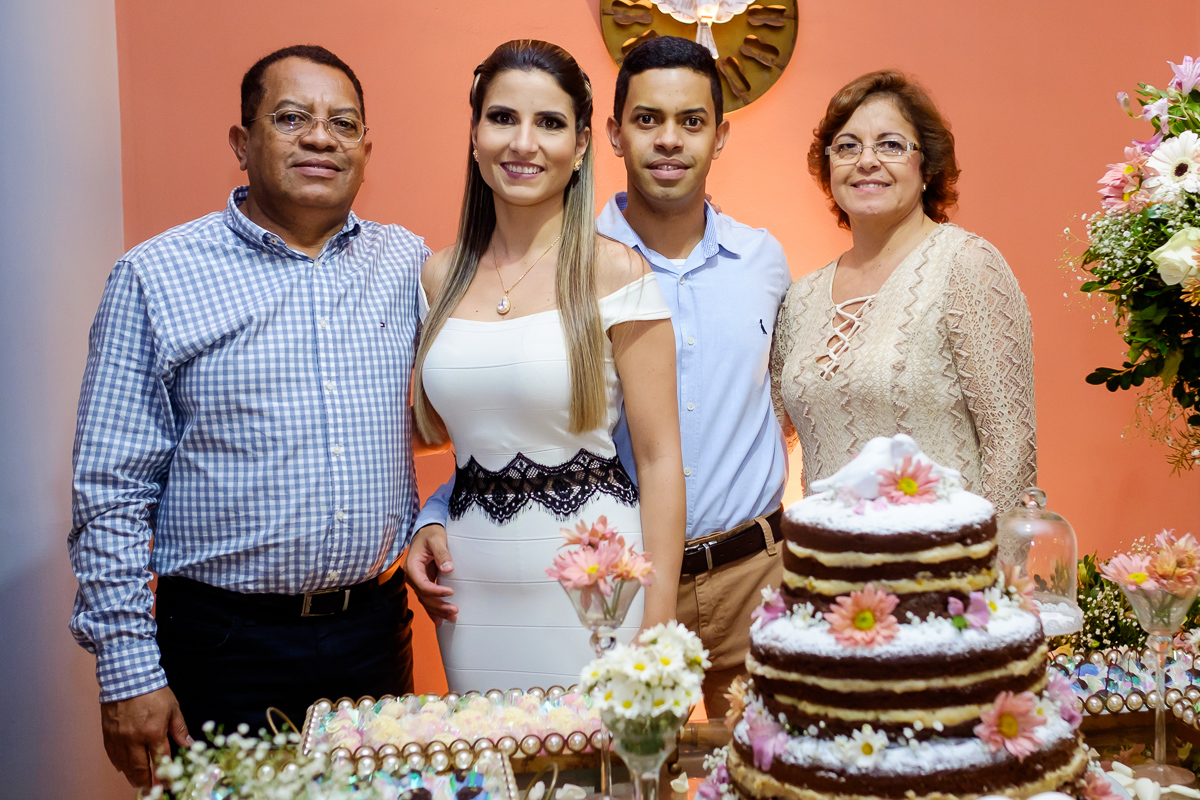 bolo de noivado, noivado em guarapari, felipe vieira fotografo, pousada serra negra, decoração para noivado, noivado, casamento guarapari