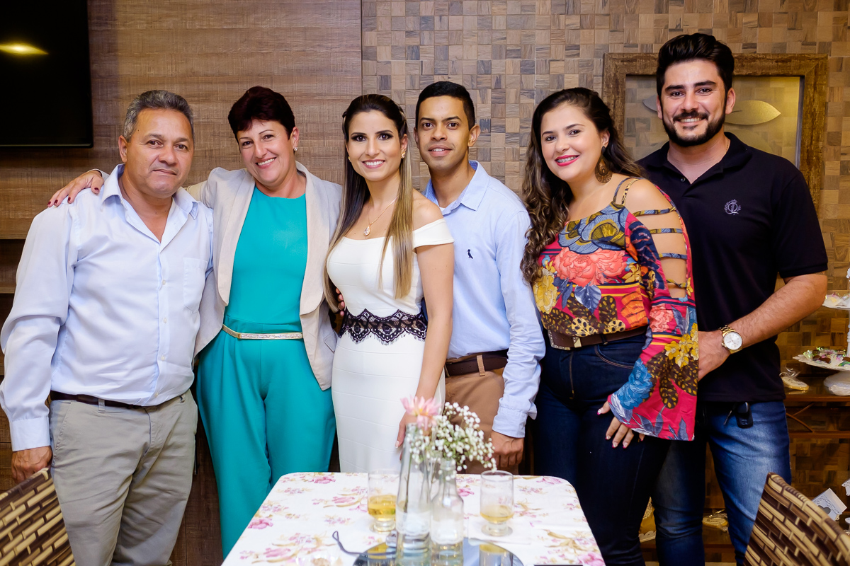 bolo de noivado, noivado em guarapari, felipe vieira fotografo, pousada serra negra, decoração para noivado, noivado, casamento guarapari