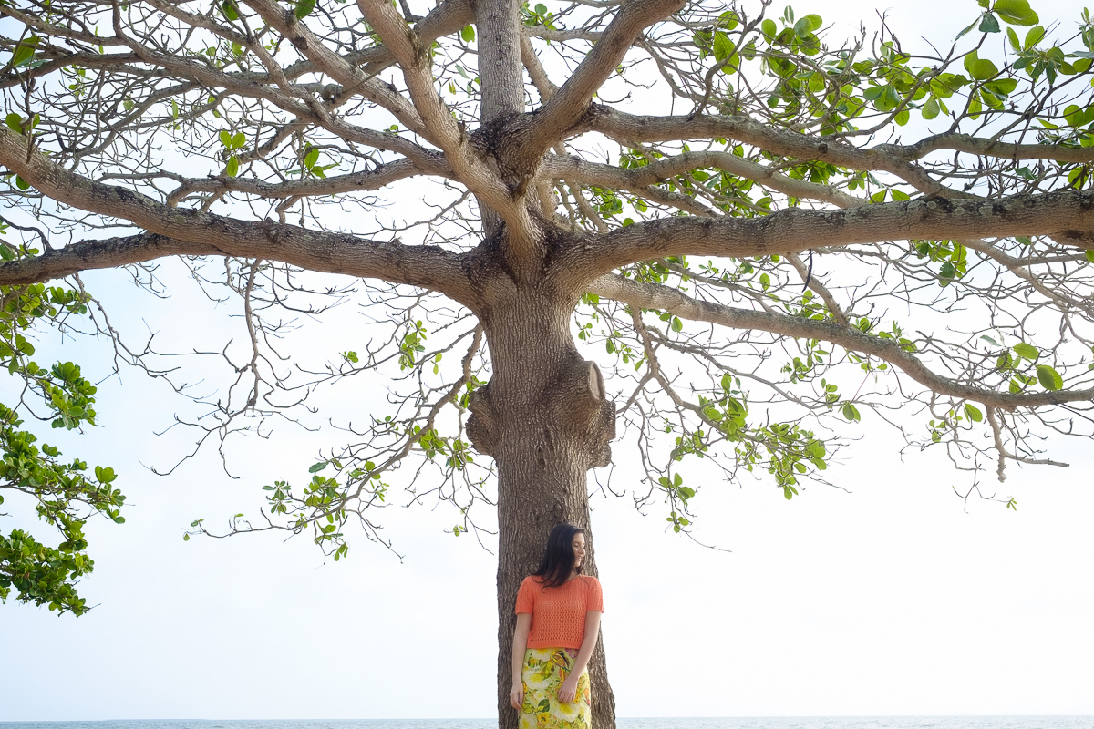 Book de 15 anos da Vitória foto Felipe Vieira Fotografo na praia Boca da Baleia em Anchieta
