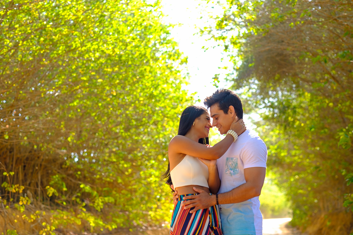 ensaio na rua de chão da Jessica e Ailton em Guarapari foto Felipe Vieira fotografo