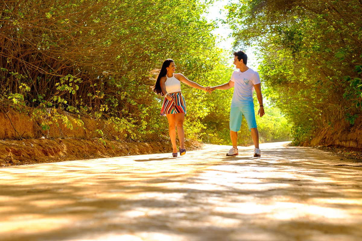 ensaio na rua de chão da Jessica e Ailton em Guarapari foto Felipe Vieira fotografo