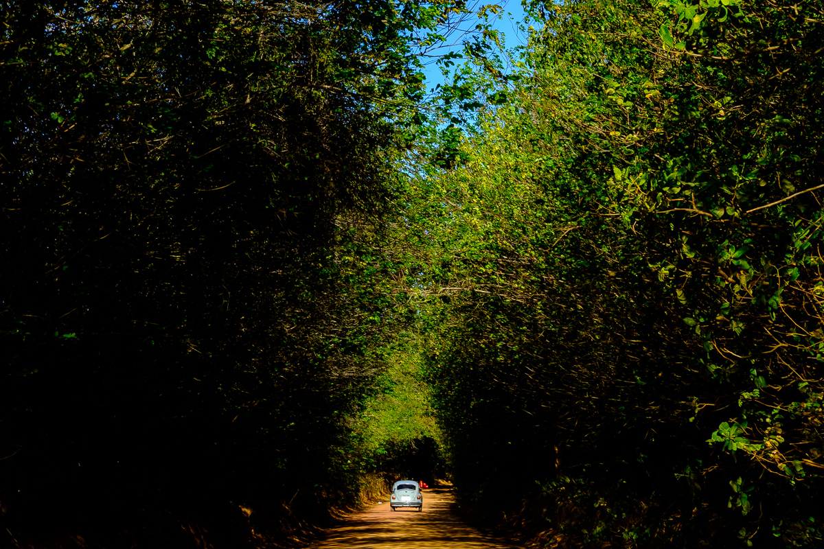 ensaio na rua de chão da Jessica e Ailton em Guarapari foto Felipe Vieira fotografo