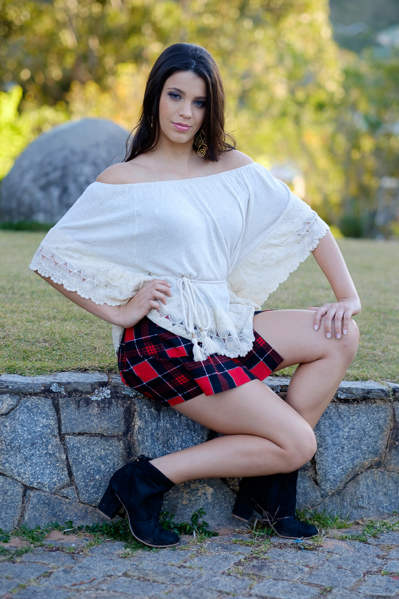 book Yasmin em Pedra Azul  fotos Felipe Vieira Fotografo fotos na rua estação de trem 15 anos  debutante