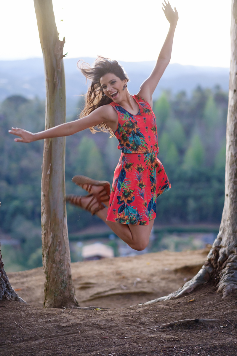book Yasmin em Pedra Azul  fotos Felipe Vieira Fotografo fotos na rua estação de trem 15 anos  debutante