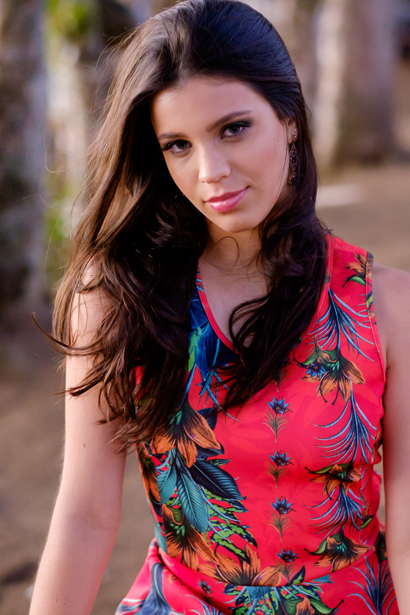 book Yasmin em Pedra Azul  fotos Felipe Vieira Fotografo fotos na rua estação de trem 15 anos  debutante