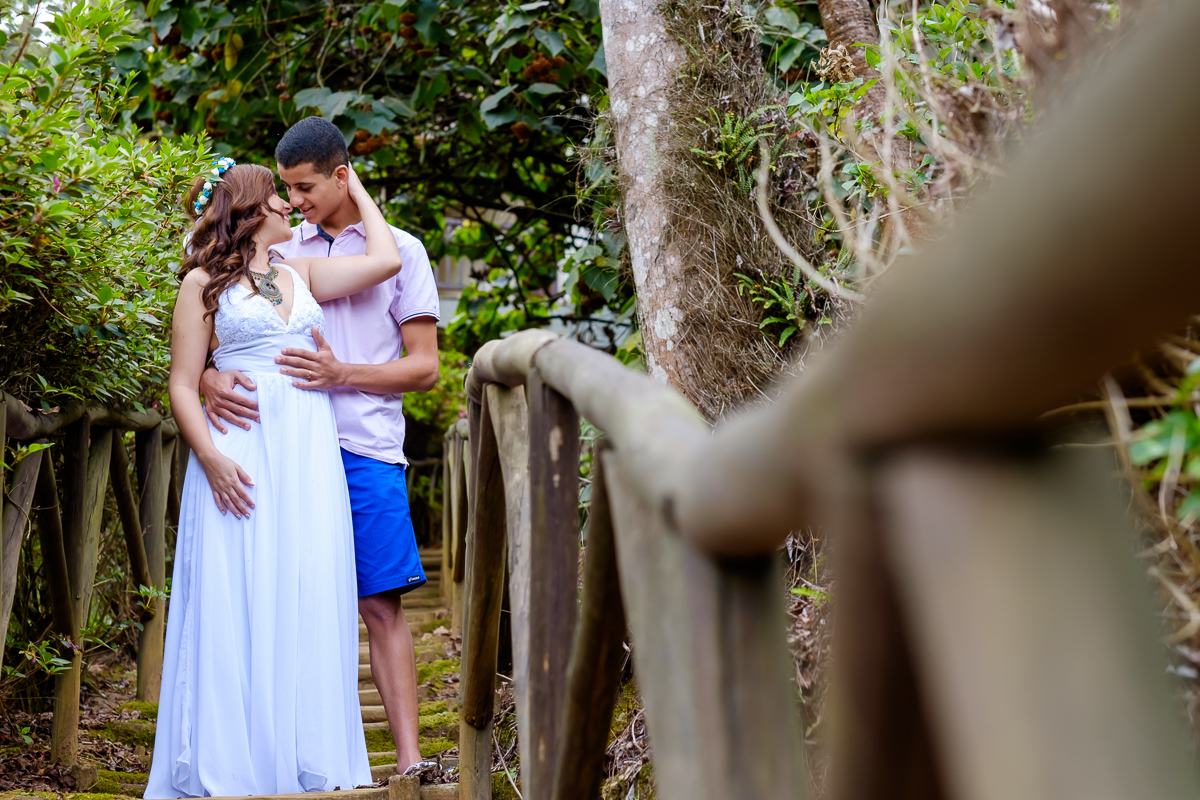 ensaio pós wedding em Hotel Fazenda Monte Verde Felipe Vieira Fotógrafo belo dia de sol e muitas cores