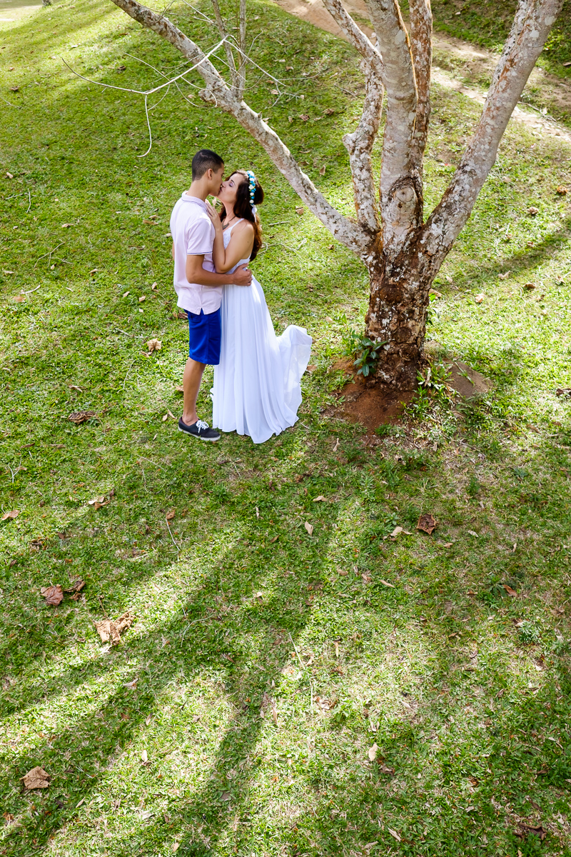 ensaio pós wedding em Hotel Fazenda Monte Verde Felipe Vieira Fotógrafo belo dia de sol e muitas cores