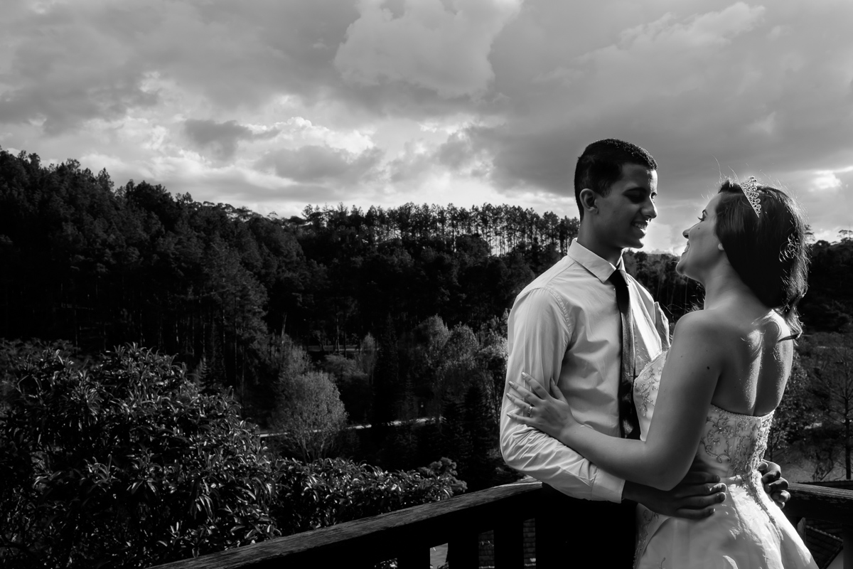 ensaio pós wedding em Hotel Fazenda Monte Verde Felipe Vieira Fotógrafo belo dia de sol e muitas cores