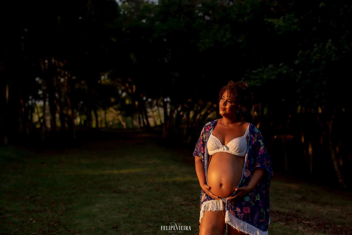 Gestante na praia dos padres ensaio Felipe Vieira biquini branco