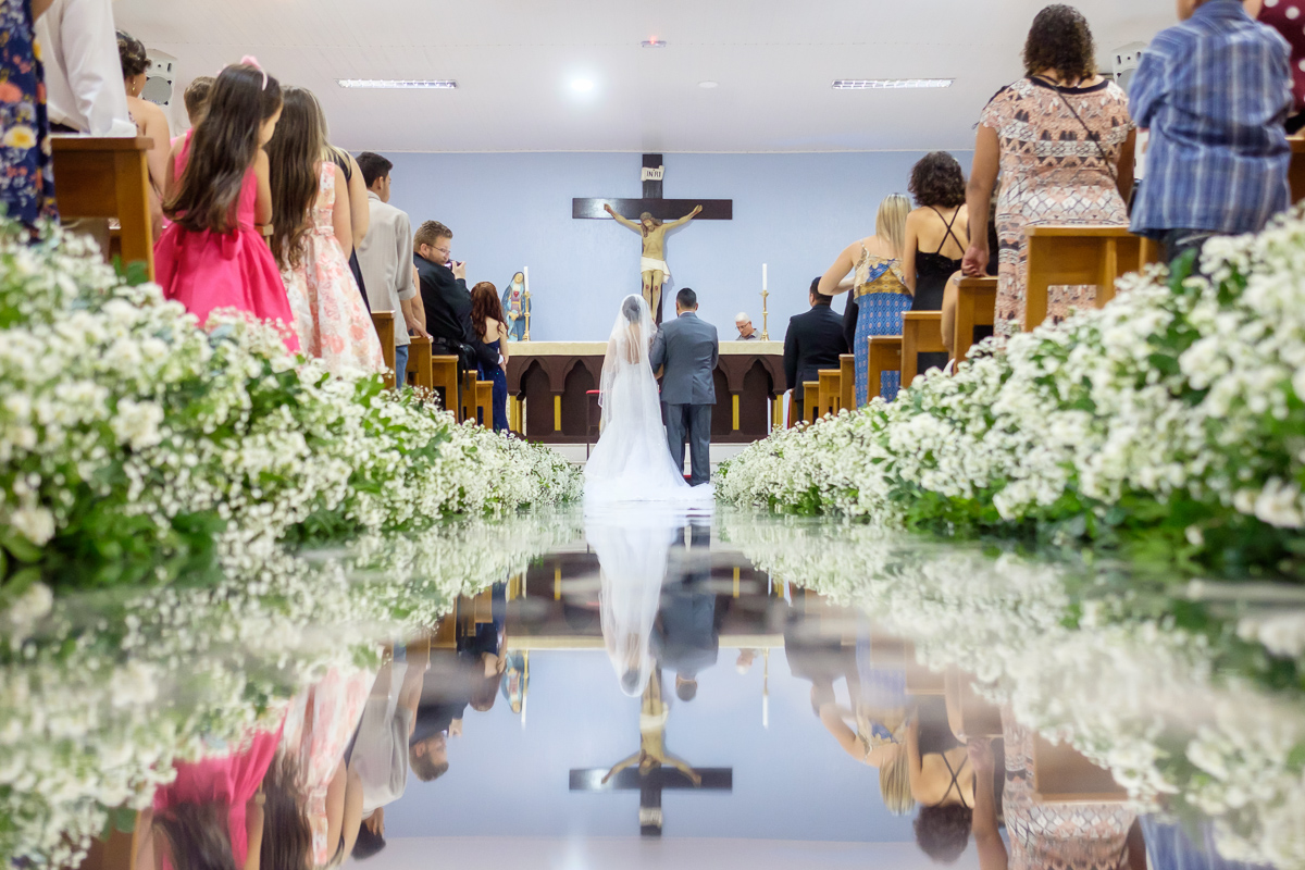 Igreja Santa Rita casamento em Guarapari salão MF Felipe Vieira fotografia de casamento ensaio noturno carros antigos Guarapari