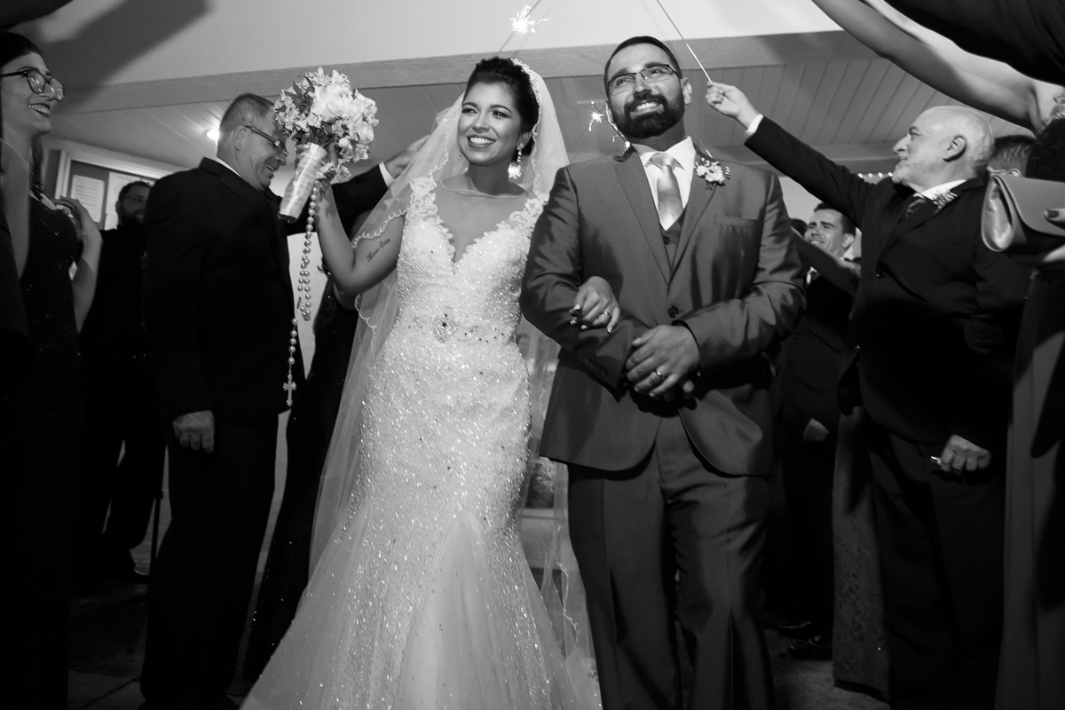 Igreja Santa Rita casamento em Guarapari salão MF Felipe Vieira fotografia de casamento ensaio noturno carros antigos Guarapari