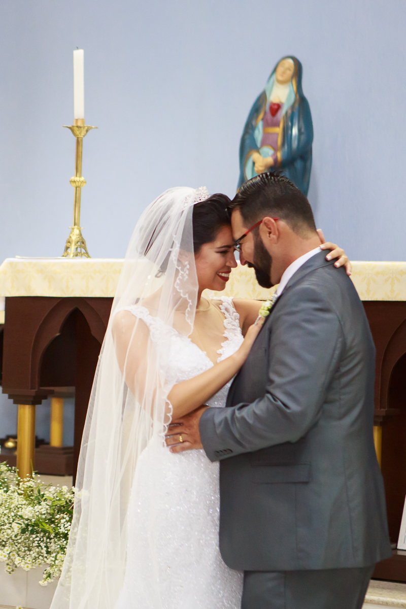 Igreja Santa Rita casamento em Guarapari salão MF Felipe Vieira fotografia de casamento ensaio noturno carros antigos Guarapari