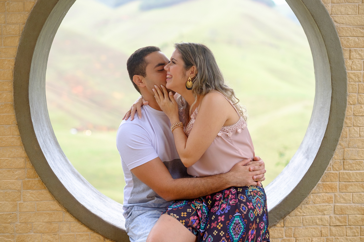 ensaio pré wedding Felipe Vieira Fotografia ensaio casal estação de trem ensaio casal Matilde Alfredo Chaves casamento Guarapari ensaio casal linha de trem