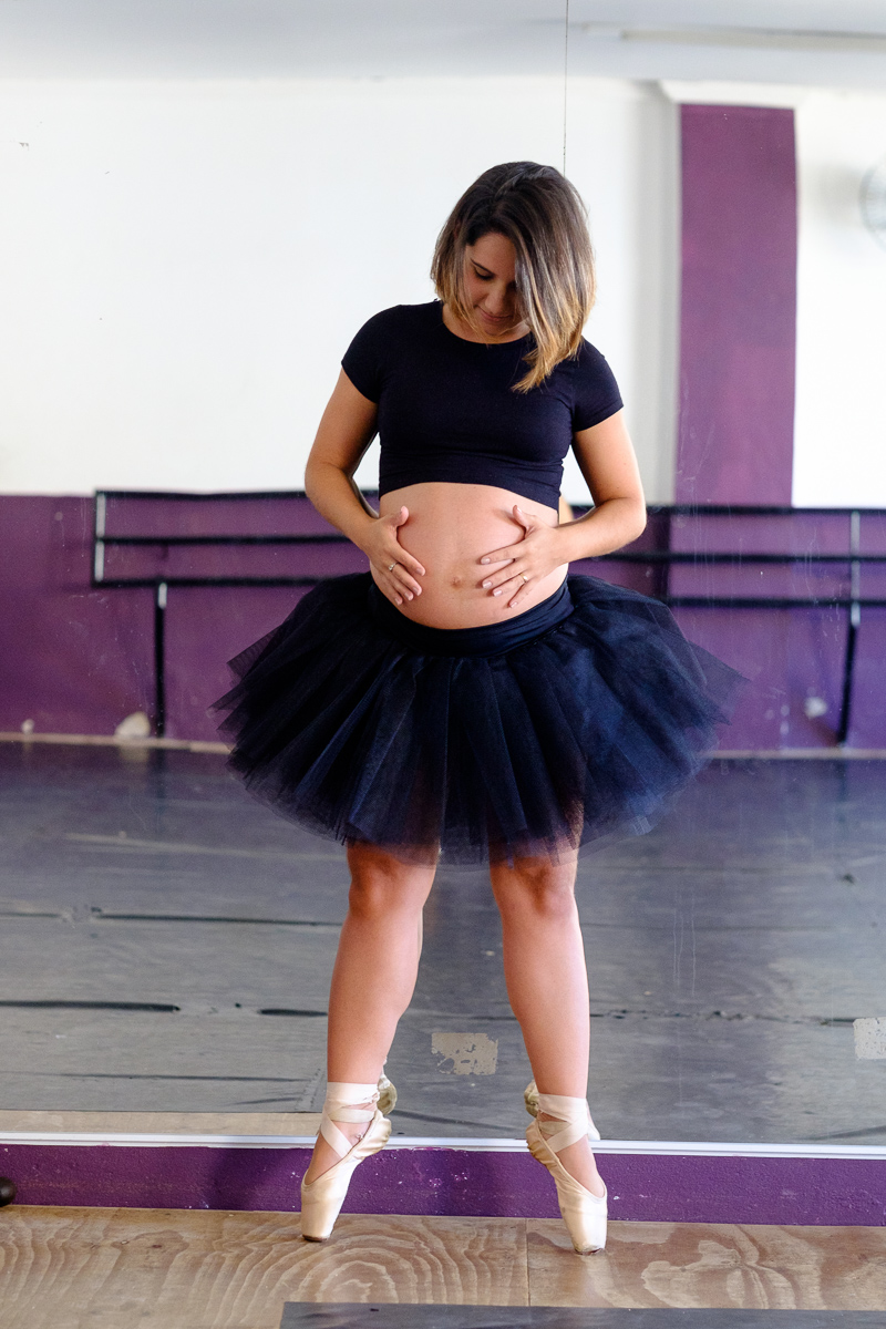 gestante bailarina gestação ensaio gestante Felipe Vieira fotografia esanio gestante academia de balé