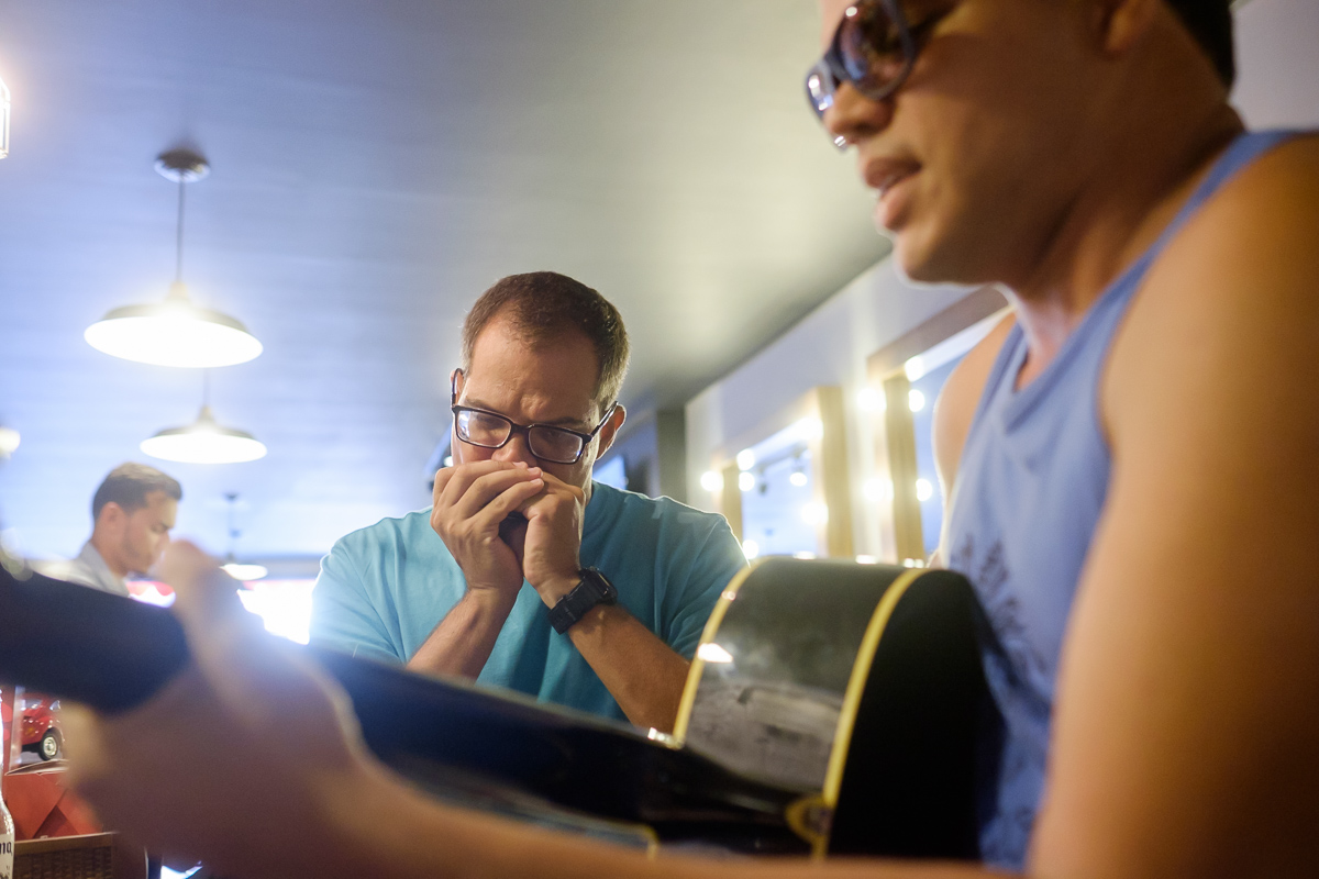 making of do noivo barbearia malaguiti guarapari Felipe Vieira fotografo noivo e padrinhos barbearia casamento em Guarapari