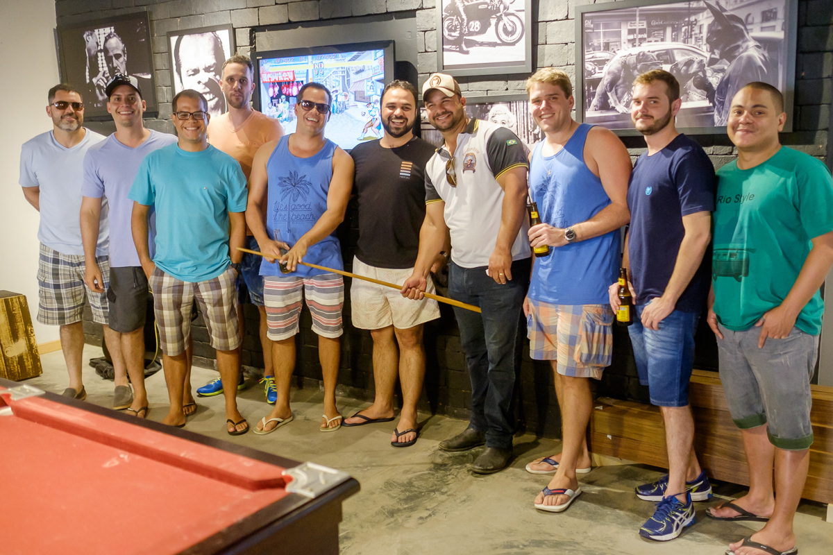 making of do noivo barbearia malaguiti guarapari Felipe Vieira fotografo noivo e padrinhos barbearia casamento em Guarapari