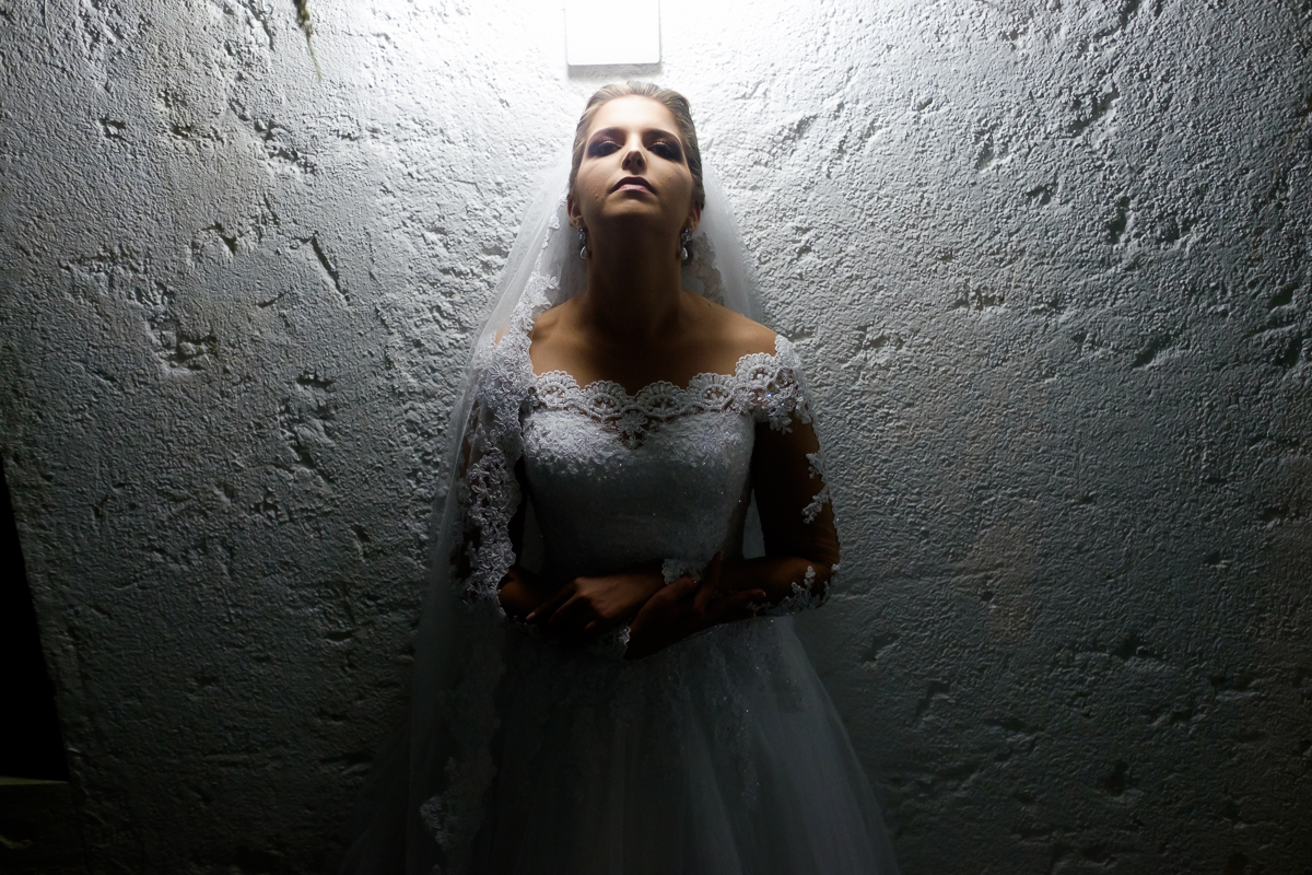 retrato noiva vestido de noiva making of noiva casamento Guarapari Felipe Vieira Fotografia véu de noiva