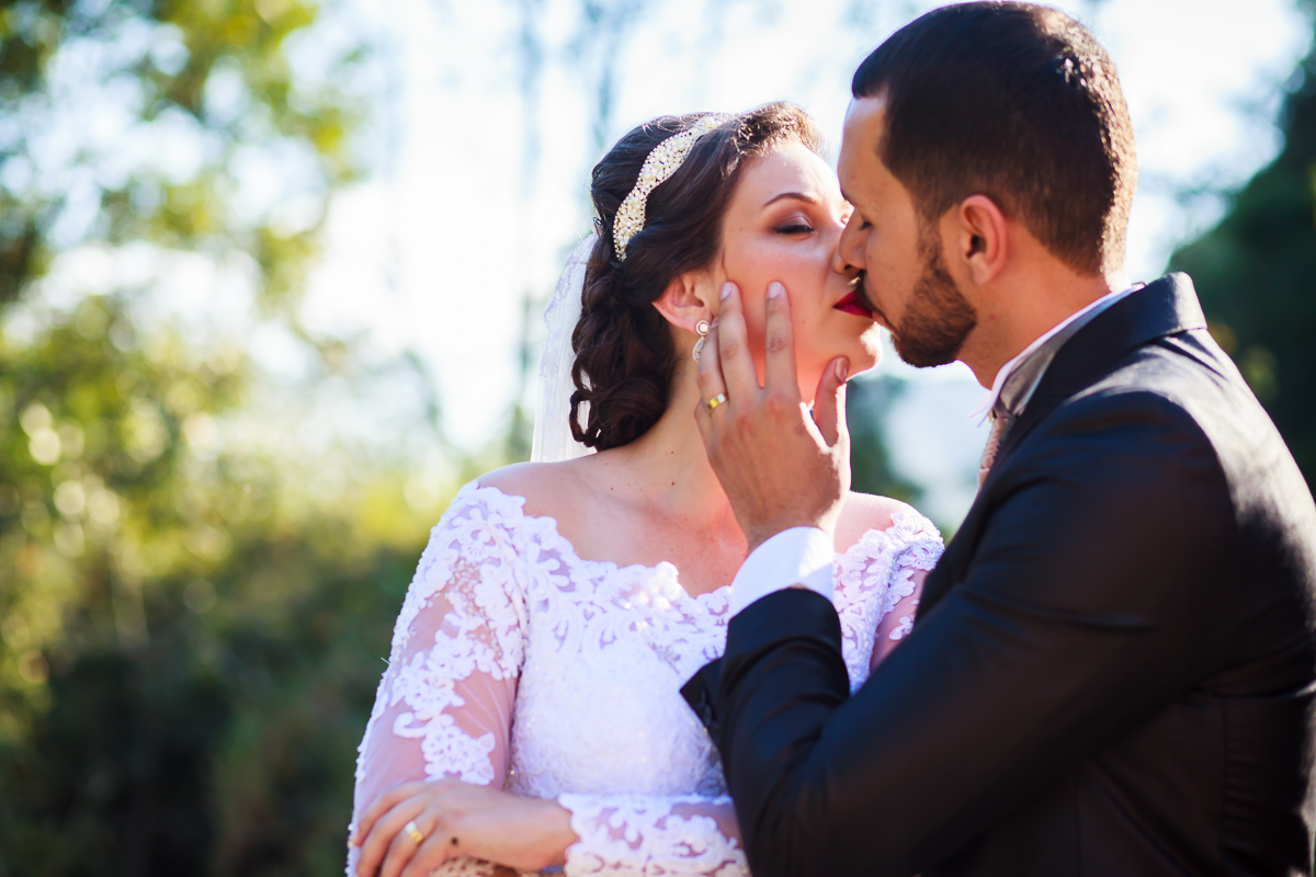 Ensaio pós wedding em Matilde Alfredo Chaves Felipe Vieira fotógrafo casamento Jessica e Roni ensaio casal estação de trem