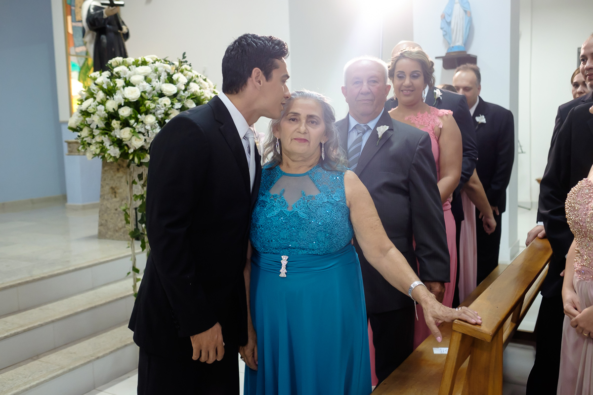 making of noiva wedding day cerimônia igreja Santa Rita Guará Centro de Eventos casamento Guarapari Felipe Vieira Fotografia