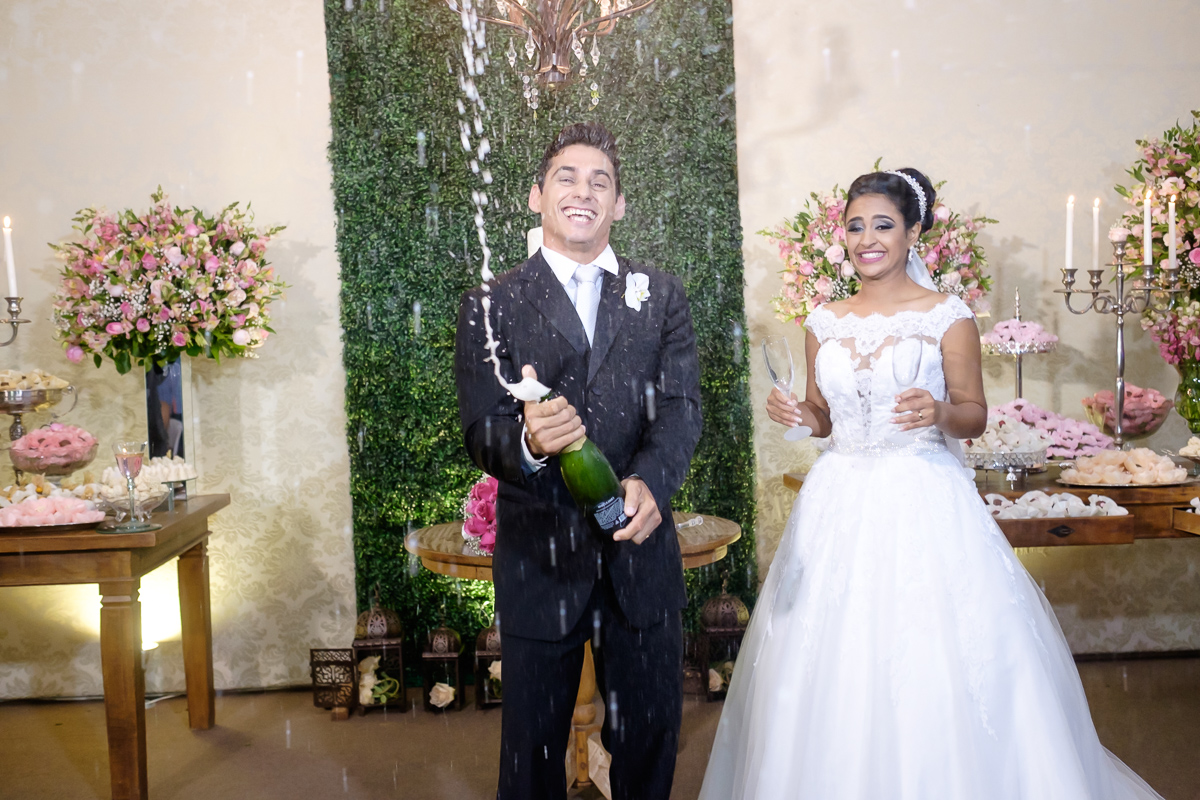 making of noiva wedding day cerimônia igreja Santa Rita Guará Centro de Eventos casamento Guarapari Felipe Vieira Fotografia