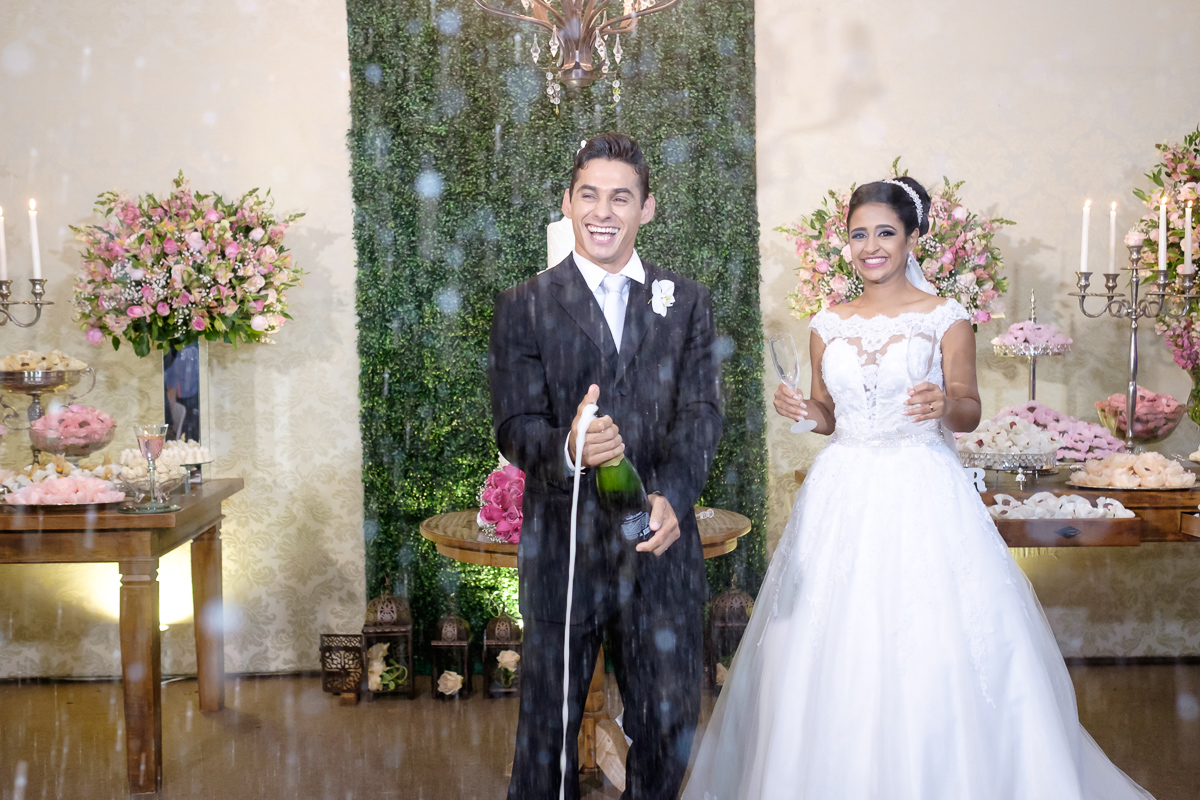 making of noiva wedding day cerimônia igreja Santa Rita Guará Centro de Eventos casamento Guarapari Felipe Vieira Fotografia