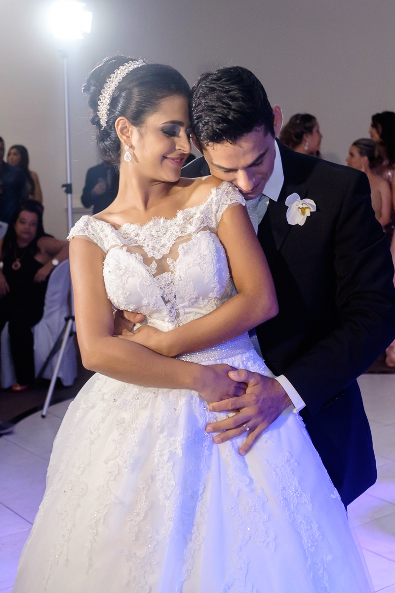 making of noiva wedding day cerimônia igreja Santa Rita Guará Centro de Eventos casamento Guarapari Felipe Vieira Fotografia