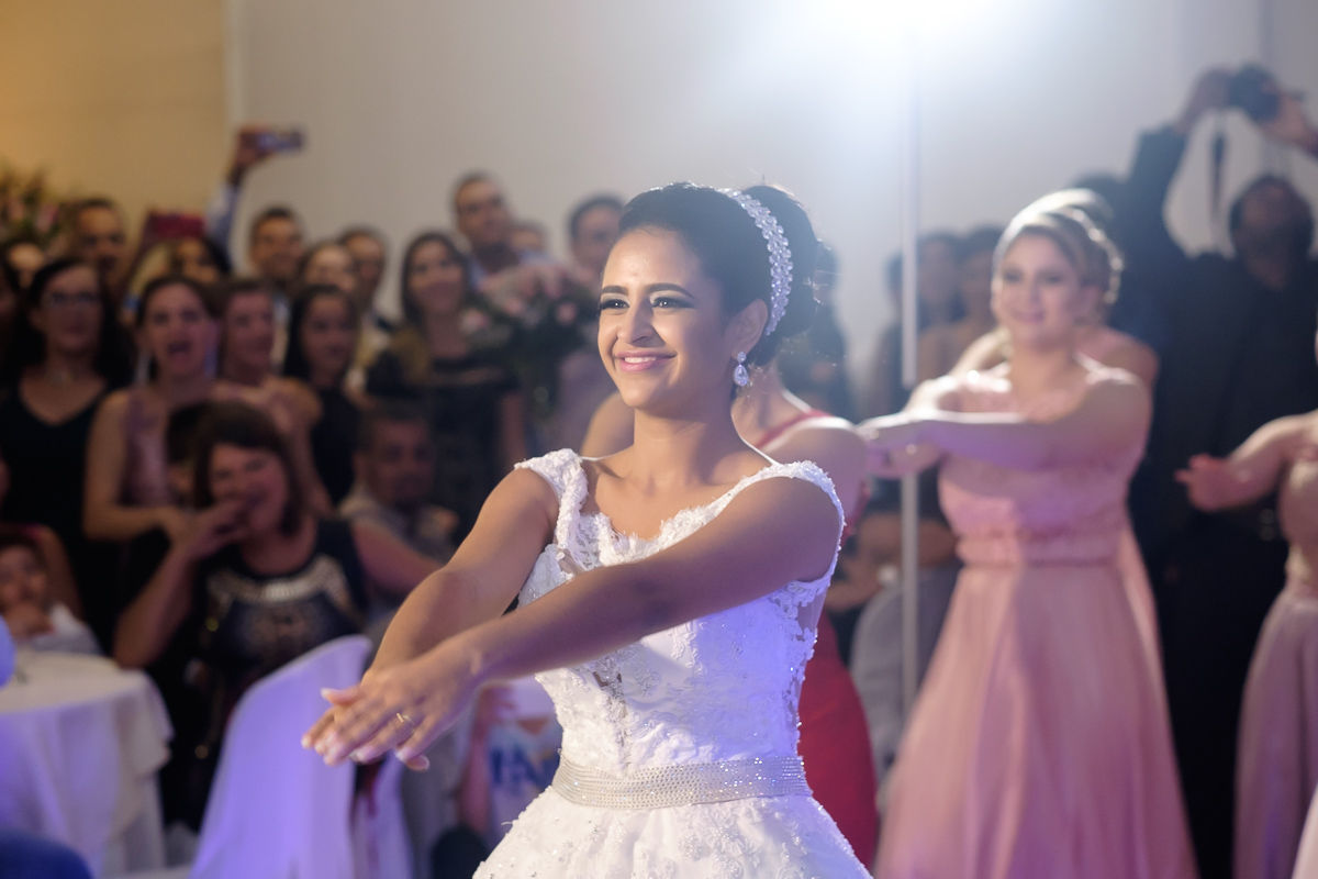 making of noiva wedding day cerimônia igreja Santa Rita Guará Centro de Eventos casamento Guarapari Felipe Vieira Fotografia