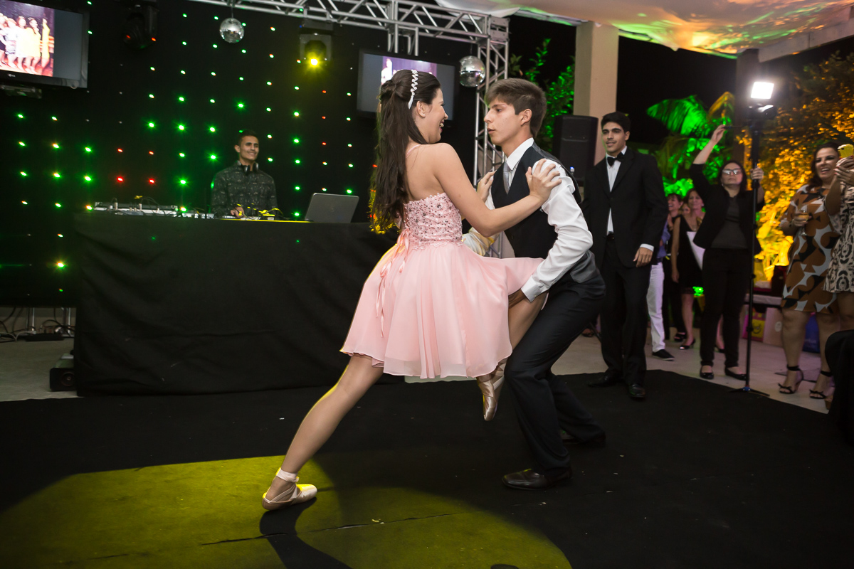 decoração 15 anos festa de 15 anos Felipe Vieira Fotógrafo debutante Guarapari 15 anos Guarapari 15 anos ballet debutante bailarina