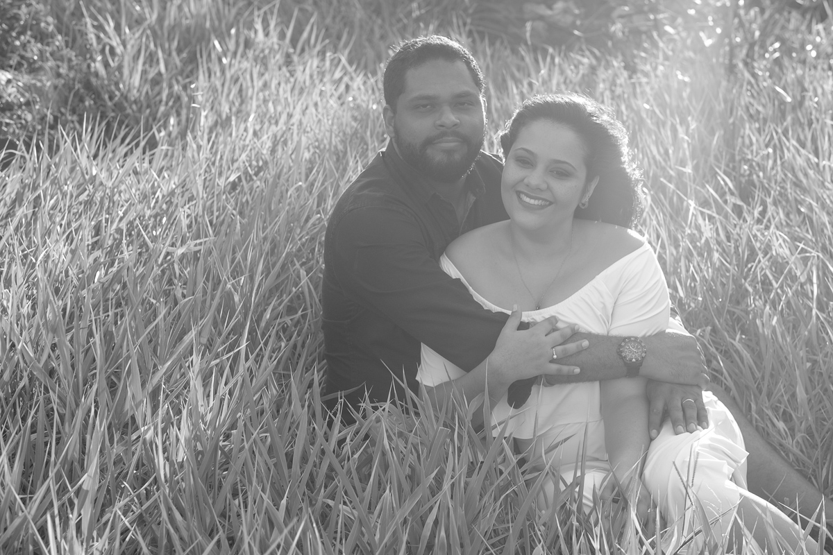 ensaio pré wedding Grenda e Davi em Meaípe Guarapari praia de Meaípe por do sol em Meaípe Felipe Vieira fotografo