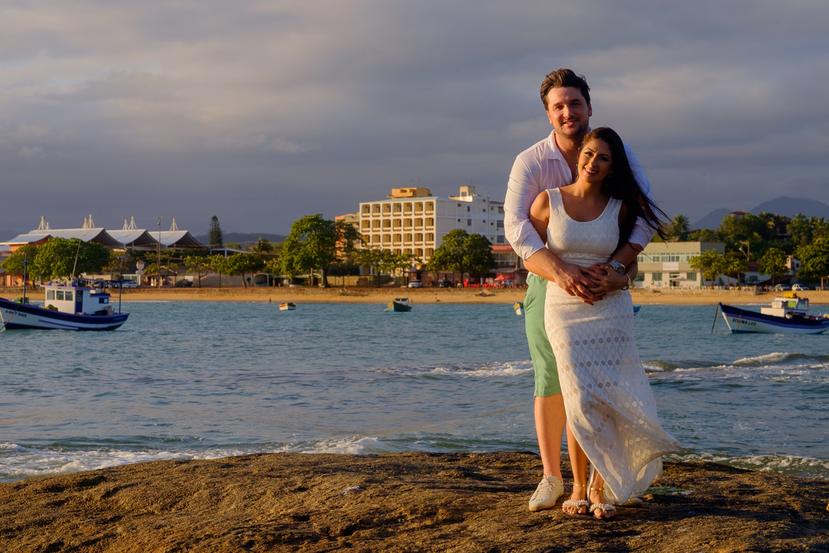 ensaio pré wedding Grenda e Davi em Meaípe Guarapari praia de Meaípe por do sol em Meaípe Felipe Vieira fotografo