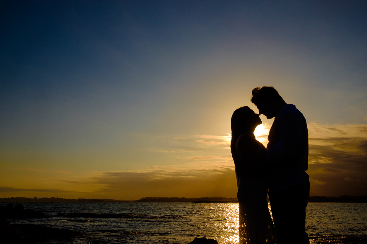 ensaio pré wedding Grenda e Davi em Meaípe Guarapari praia de Meaípe por do sol em Meaípe Felipe Vieira fotografo