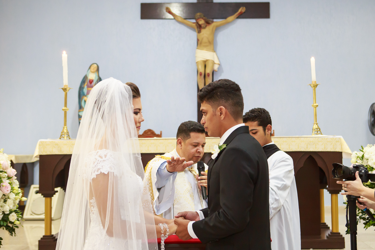 cerimonia de casamento casamento Guarapari Felipe Vieira Fotografo noiva e noiva decoração igreja casamento Guarapar