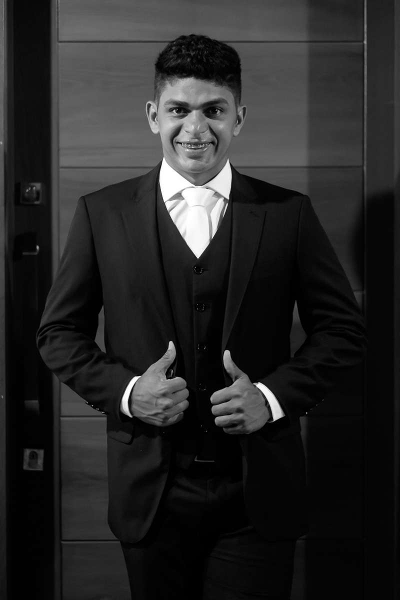 retrato do noivo terno de noivo casamento Guarapari Felipe Vieira Fotografo wedding day