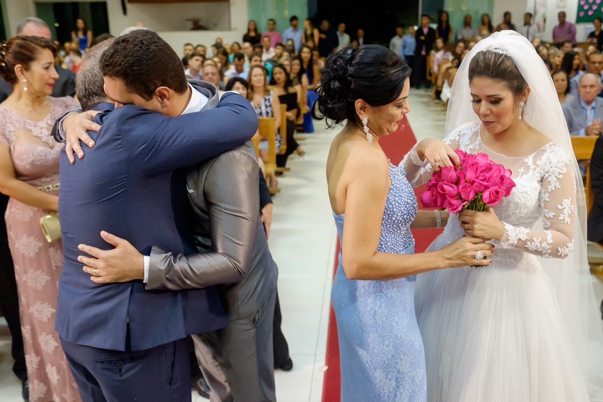 fotografia de casamento Guarapari cerimônia na Igreja Santa Rita foto Felipe Vieira
