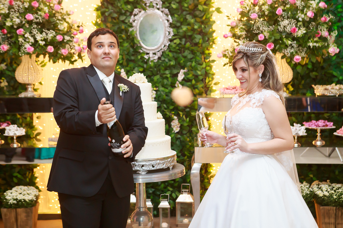 fotografia de casamento em Guarapari foto Felipe Vieira Fotografo casamento em Guarapari cerimonia casamento noivos no altar noiva de Guarapari festa de casamento