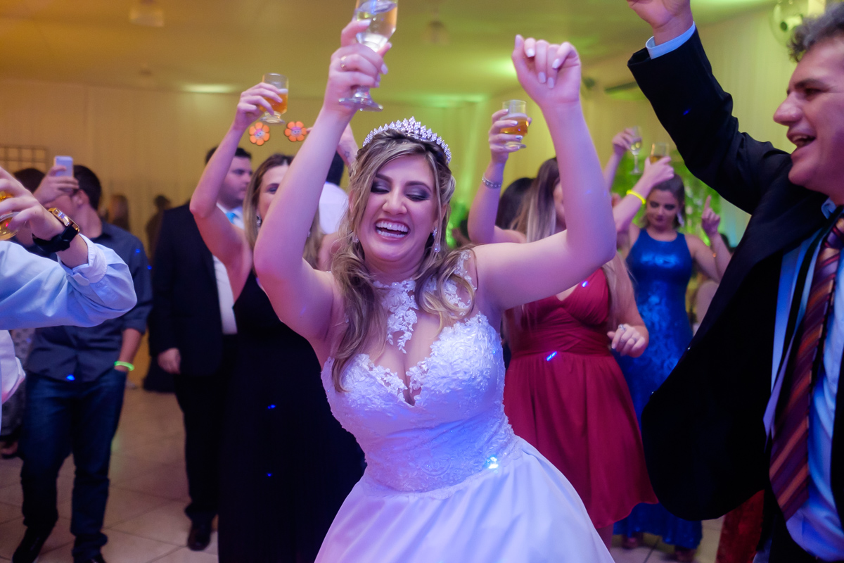 fotografia de casamento em Guarapari foto Felipe Vieira Fotografo casamento em Guarapari cerimonia casamento noivos no altar noiva de Guarapari festa de casamento