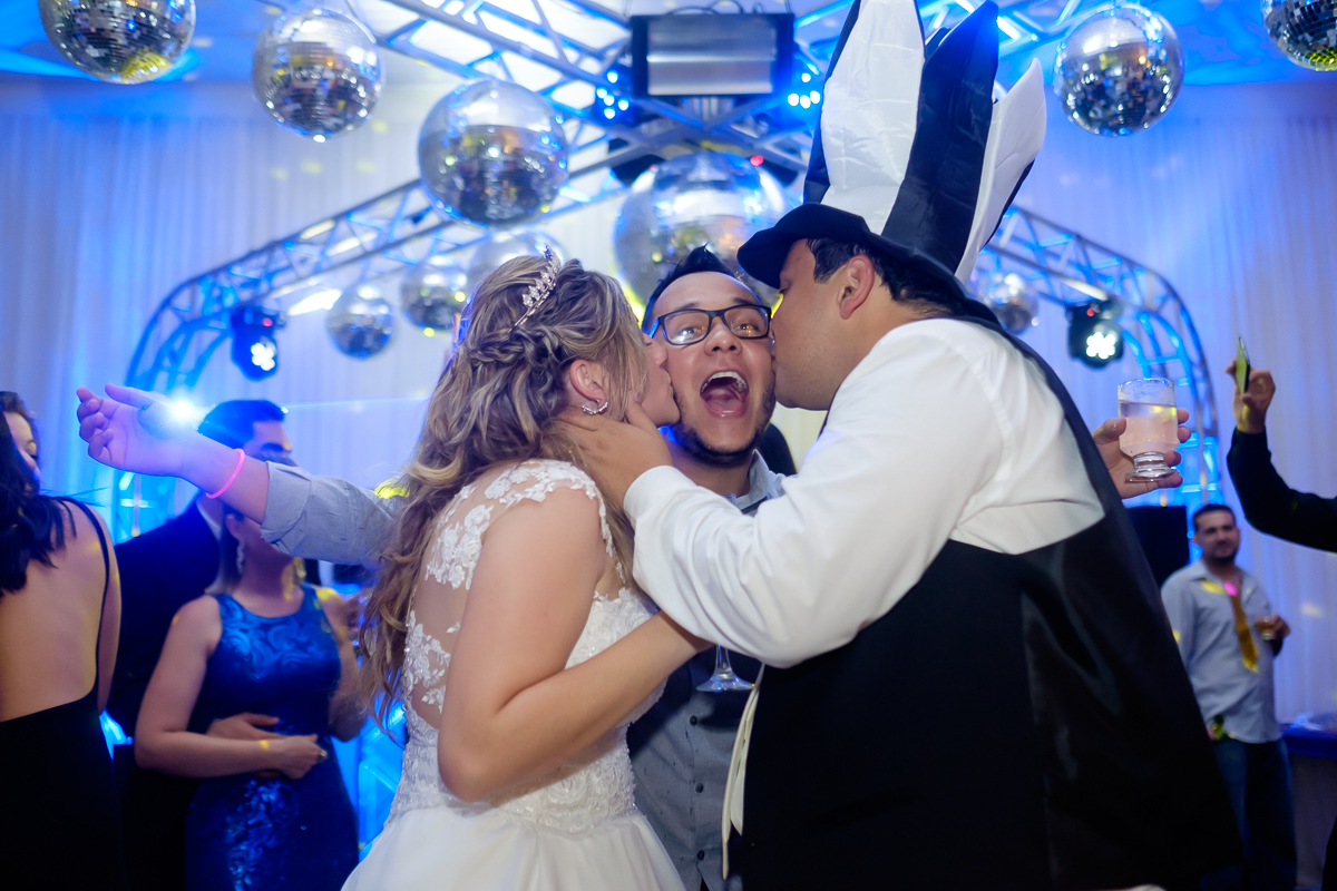 fotografia de casamento em Guarapari foto Felipe Vieira Fotografo casamento em Guarapari cerimonia casamento noivos no altar noiva de Guarapari festa de casamento