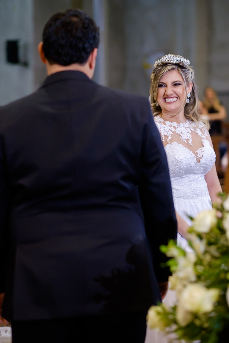 fotografia de casamento em Guarapari foto Felipe Vieira Fotografo casamento em Guarapari cerimonia casamento noivos no altar noiva de Guarapari festa de casamento