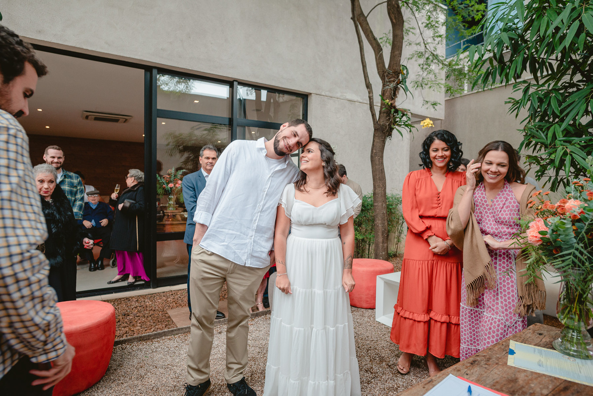 cerimonia de dia, casamento civil, fotografo de mini wedding, fotografa de cerimonia civil, fotografia de casamentos, vestido noiva boho, vestido noiva praiano, vestido noiva com mangas
