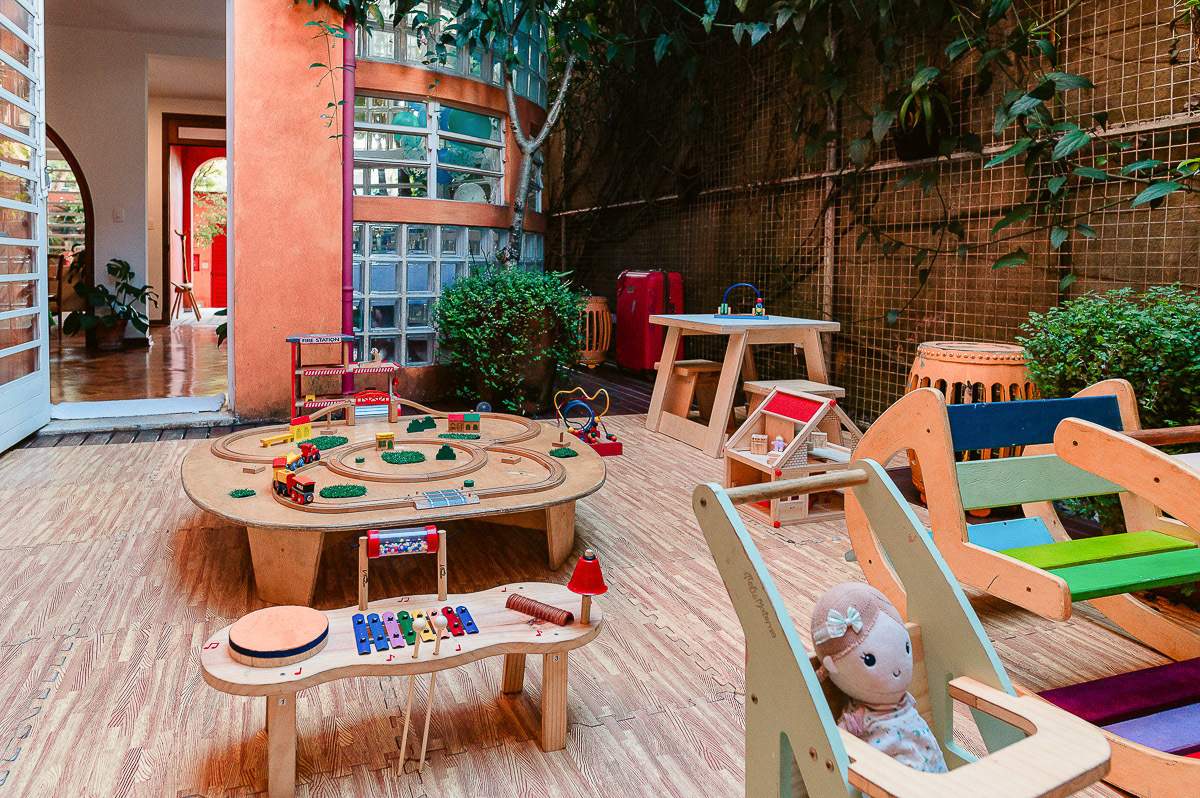 brinquedos não tecnologicos, locação de brinquedos para festinhas em casa, locação de brinquedos de madeira, festinha infantil no quintal, locação para festas em casa