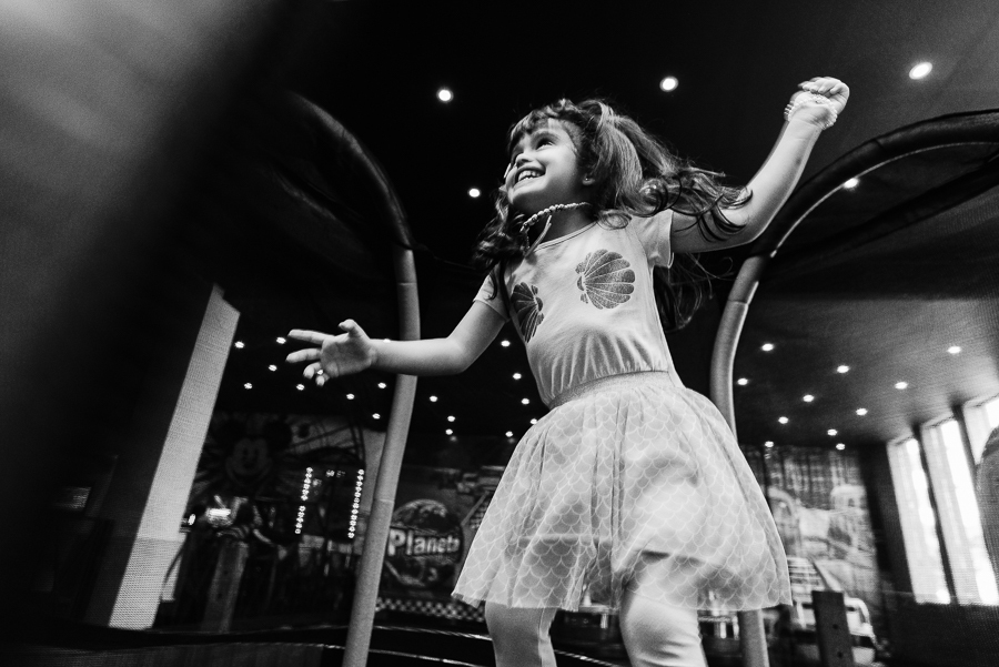 pula pula e brinquedos para crianças e adultos no buffet planeta kids